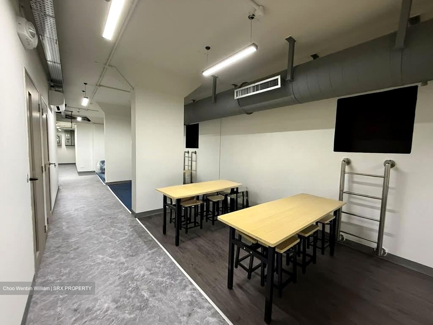 Jurong West Street 71 (D22), Office #585380351
